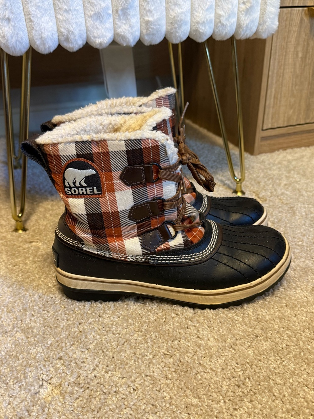 Sorel Women's Black and Brown Plaid Lace-Up Winter Boots
